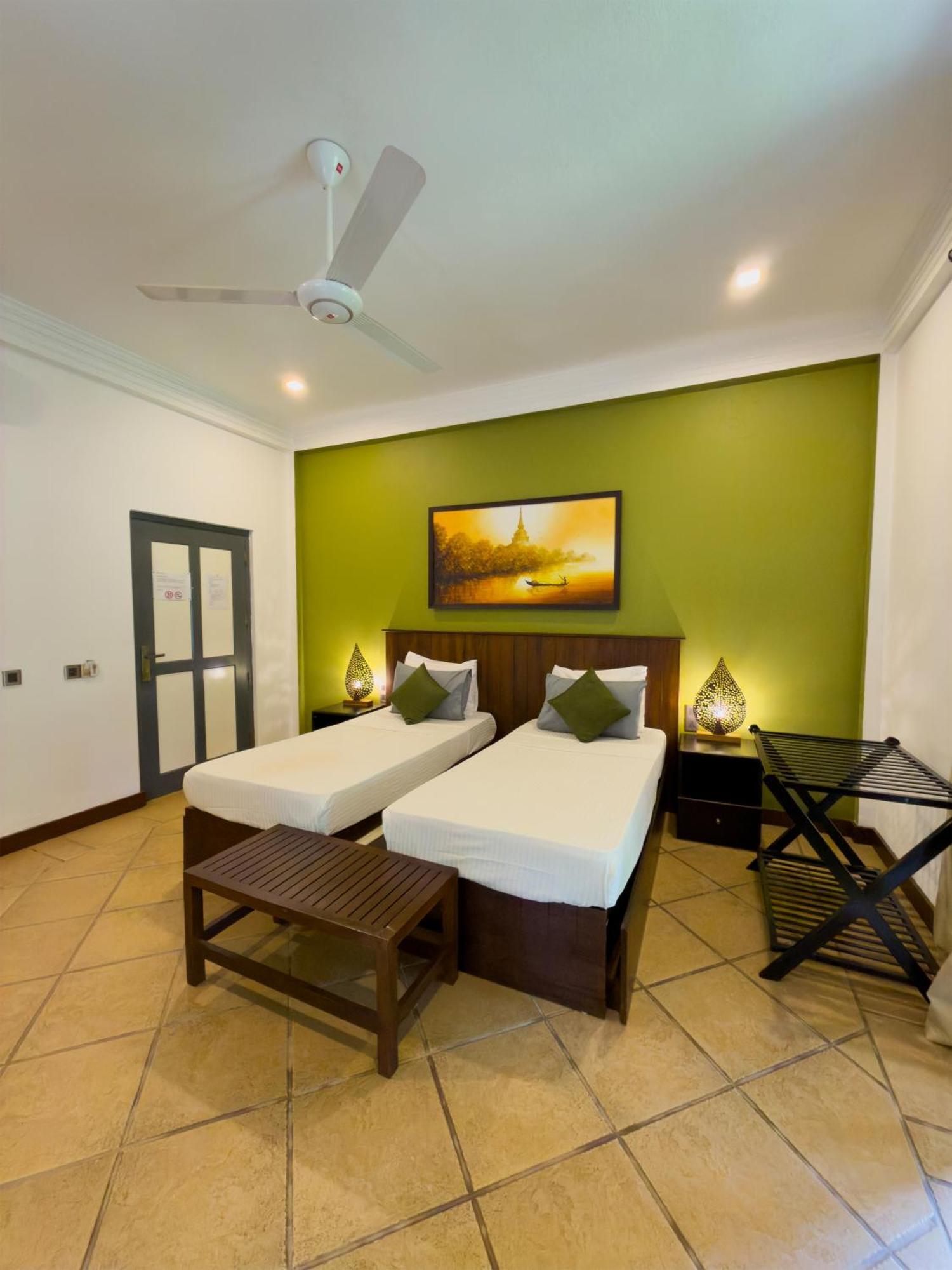 Deluxe Double Room,1758375451:JPEG